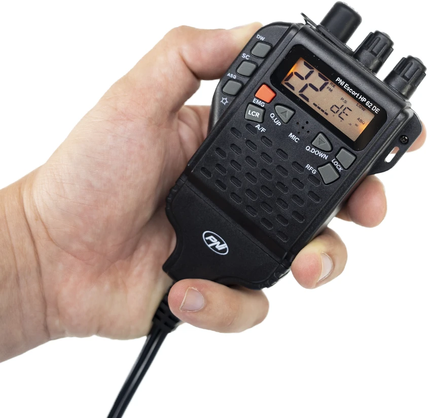 Nešiojama CB radijo stotelė PNI Escort HP 62DE vokiška versija, daugiastandartė, 4W, 12V, AM-FM, 5 lygių reguliuojamas ASQ, 9 lygių RF Gain, Dual Watch, Scan, Lock
