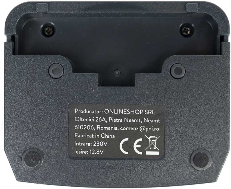 Nešiojama jūrinė radijo stotelė PNI DS890W, 88 kanalai, 10 orų kanalų, reguliuojamas Squelch, Roger Beep, Dual Watch, Scan, Call, NRC, 1800mAh baterija, IP67