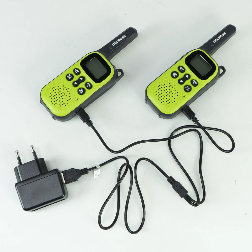 Nešiojama PMR radijo stotelė PNI Decross DC44, 446MHz, 0.5W, 16 kanalų, 800mAh NiMH, 2 vienetų komplektas
