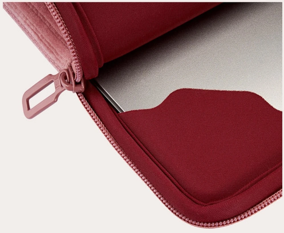 Nešiojamas kompiuteris Bag Tucano Velluto 2 Sleeve 16″ skirtas MacBook rožinės spalvos