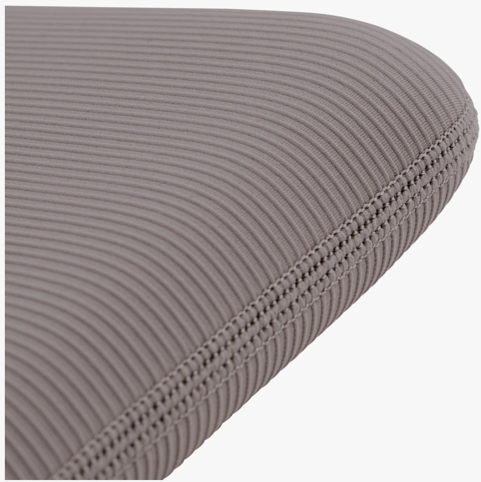 Nešiojamas kompiuteris Sleeve UNIQ Cyprus Ridge Edition 16″ waterproof neoprene pilkos spalvos