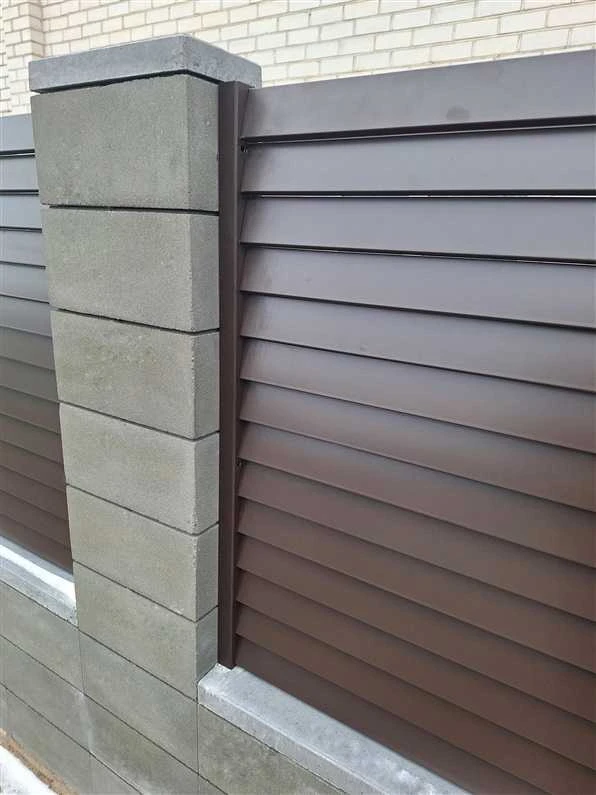 Nežinomas Betoninis tvoros stulpo stogelis RTE-40x20x5-S