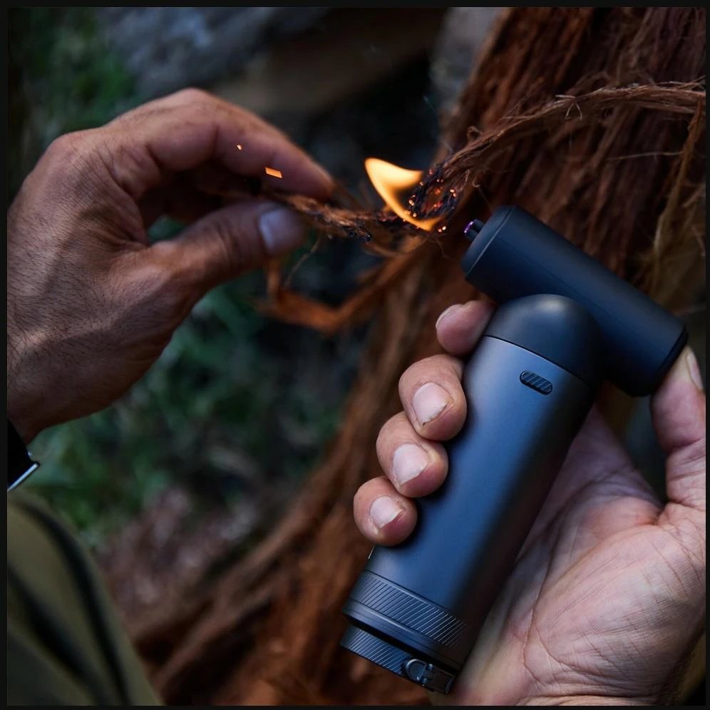 „Outdoolow“ daugiafunkcinė išorinė baterija „4smarts SnapKit 7-in-1“ 3500mAh juoda