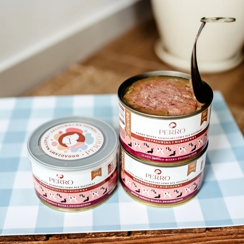 PERRO Junior Pork su morkomis - šlapias šunų maistas - 410g