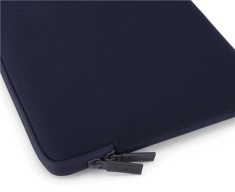 Pipetto Classic Fit dėklas V2, tamsiai mėlynos spalvos – MacBook 13/14