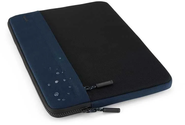 Pipetto Expand dėklas, tamsiai mėlynos spalvos – MacBook Pro 14/Air 13.6