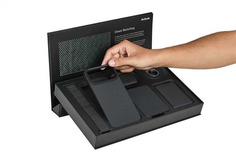 Dėklas Pitaka Gift Box-Classic Juodas Collection – Apple iPhone 17 Pro