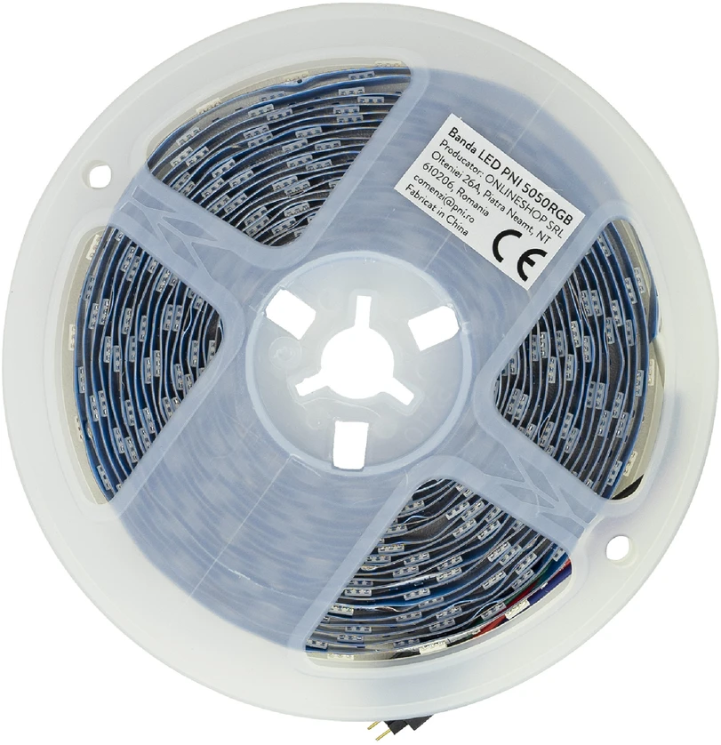 PNI 5050RGB LED juosta su nuotolinio valdymo pulteliu, 5 metrų ilgio, 230 V maitinimo šaltinis, reguliuojamas ryškumas, šviesos efektai, 300 5050 LED lempučių