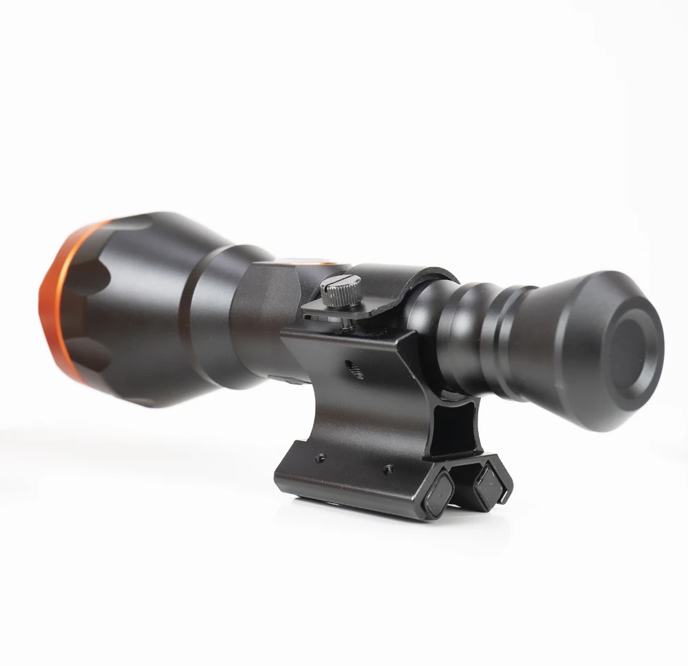 PNI Adventure F550 Crystal LED žibintuvėlio komplektas, 10W ir PNI FLM33 magnetinis tvirtinimo laikiklis
