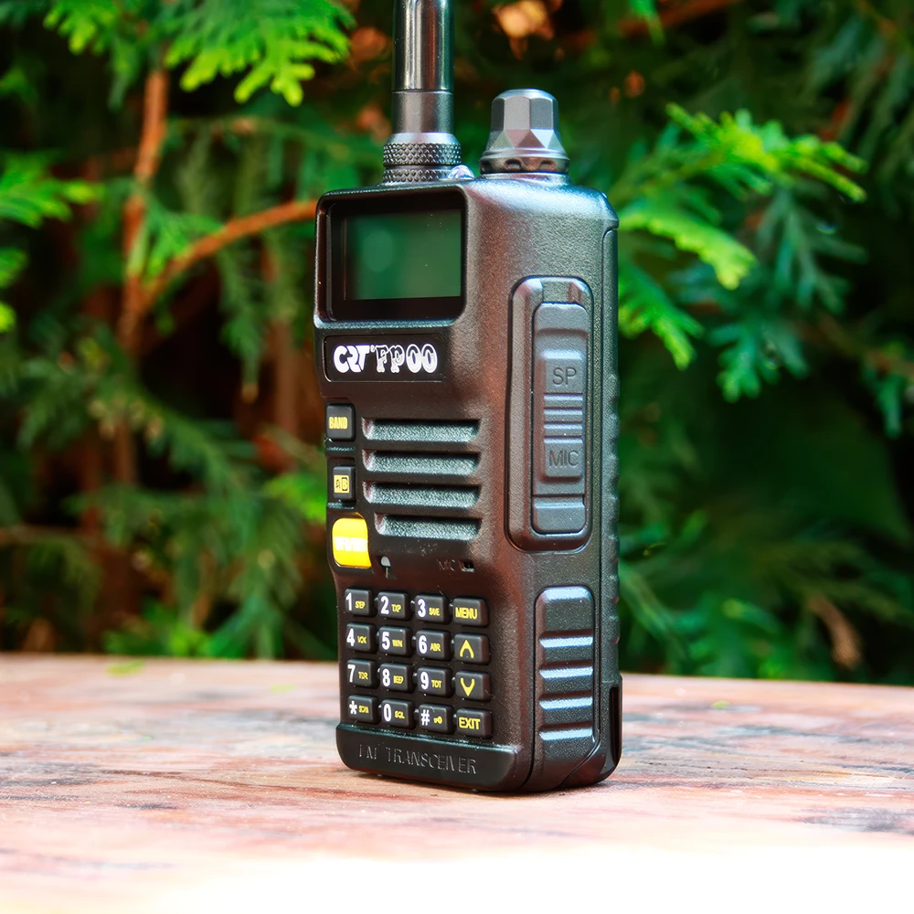 PNI Bax 10bc nešiojama VHF/UHF radijo stotelė CRT FP00 dviejų dažnių 144-146 ir 430-440 MHz juoda, VOX, 128 kanalai, nuskaitymas (Scan), programuojama, žibintuvėlis, FM radijas 76-108 MHz, TOT, retransliatorius