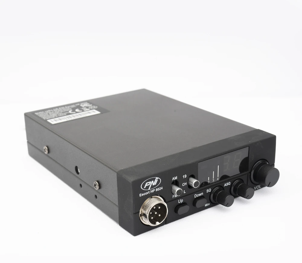 PNI CB radijo stotelė HP 8024 Escort su reguliuojamu ASQ ir 12V-24V maitinimo šaltiniu