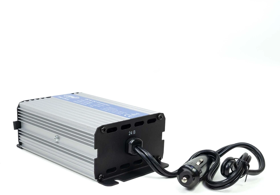 PNI CN15 įtampos keitiklis 180W, 24V-12V, 15A, USB 2.0, apsauga nuo išėjimo trumpojo jungimo