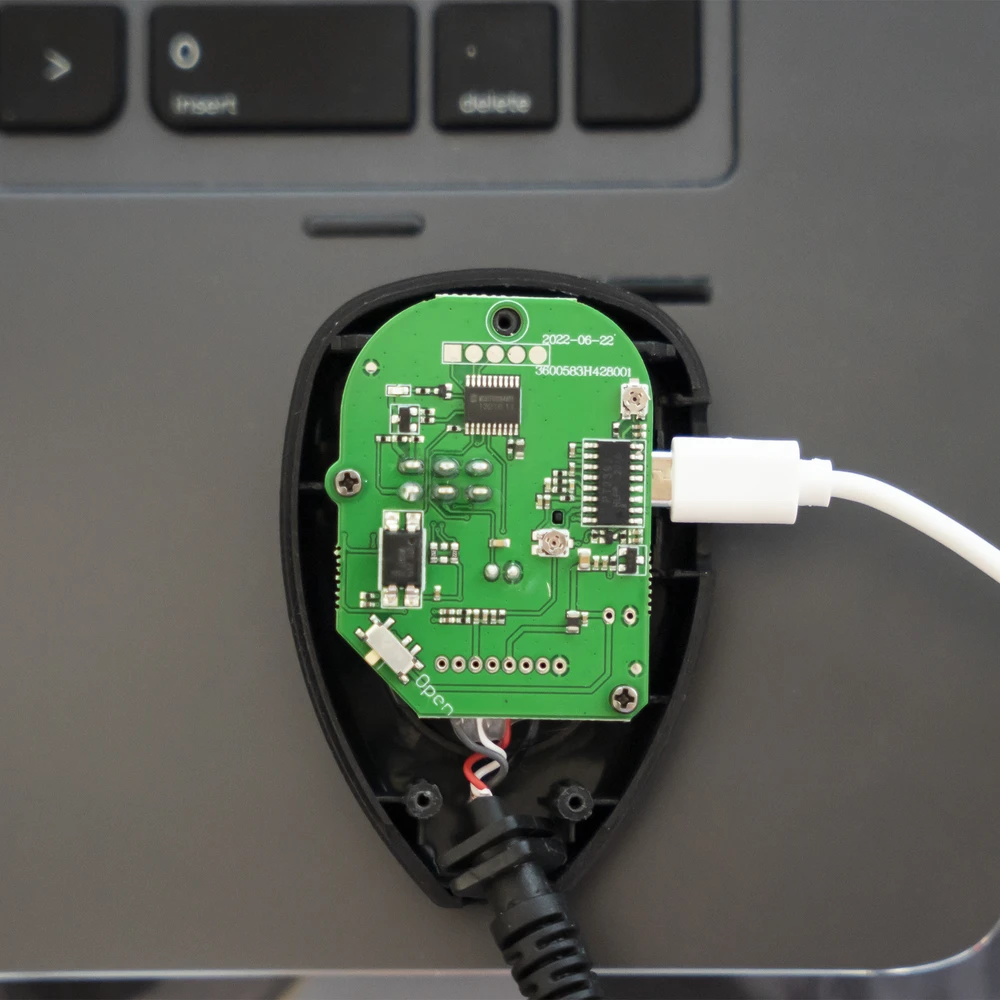 PNI Echo One mikrofonas, skirtas PNI HP 6500 ir PNI HP 7120, su aido režimu ir programuojamu „roger beep“ signalu