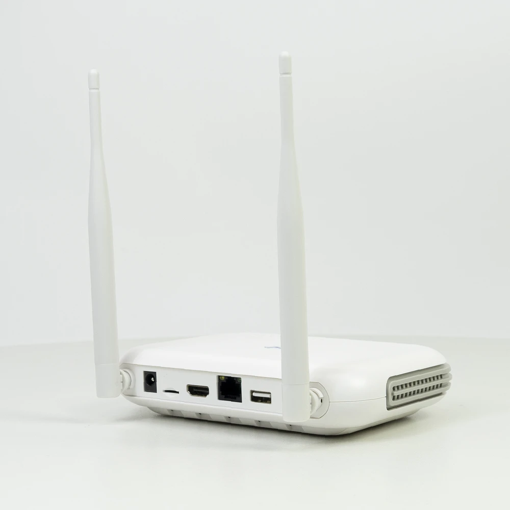 PNI House WiFi800 belaidžio vaizdo stebėjimo rinkinys su NVR įrašymo įrenginiu ir 3 lauko kameromis PNI IP840, 8MP, 4K, IP65