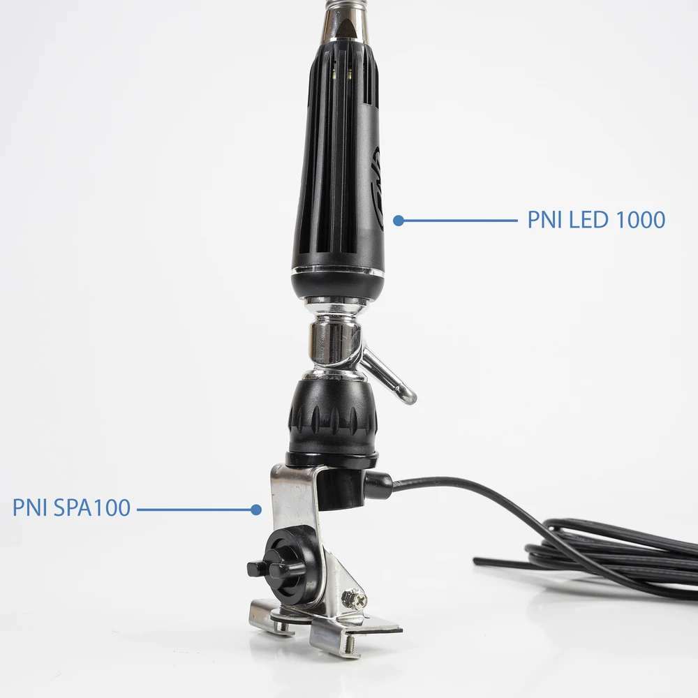 PNI LED 1000 CB sulankstoma antena, 100 cm ilgio, su kabeliu ir fiksuotu „drugelio“ tipo laikikliu, 26-30 MHz, 300 W, šviečia siuntimo metu