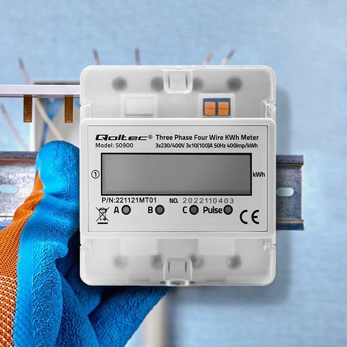 QOLTEC 50900 trifazis elektroninis energijos suvartojimo matuoklis 230V LCD 4P DIN bėgis