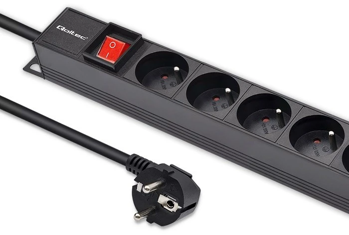 Aliumininis maitinimo juostelė pdu skirtas stovo 16a 16 x prancūzų vertikalus 18 m Qoltec