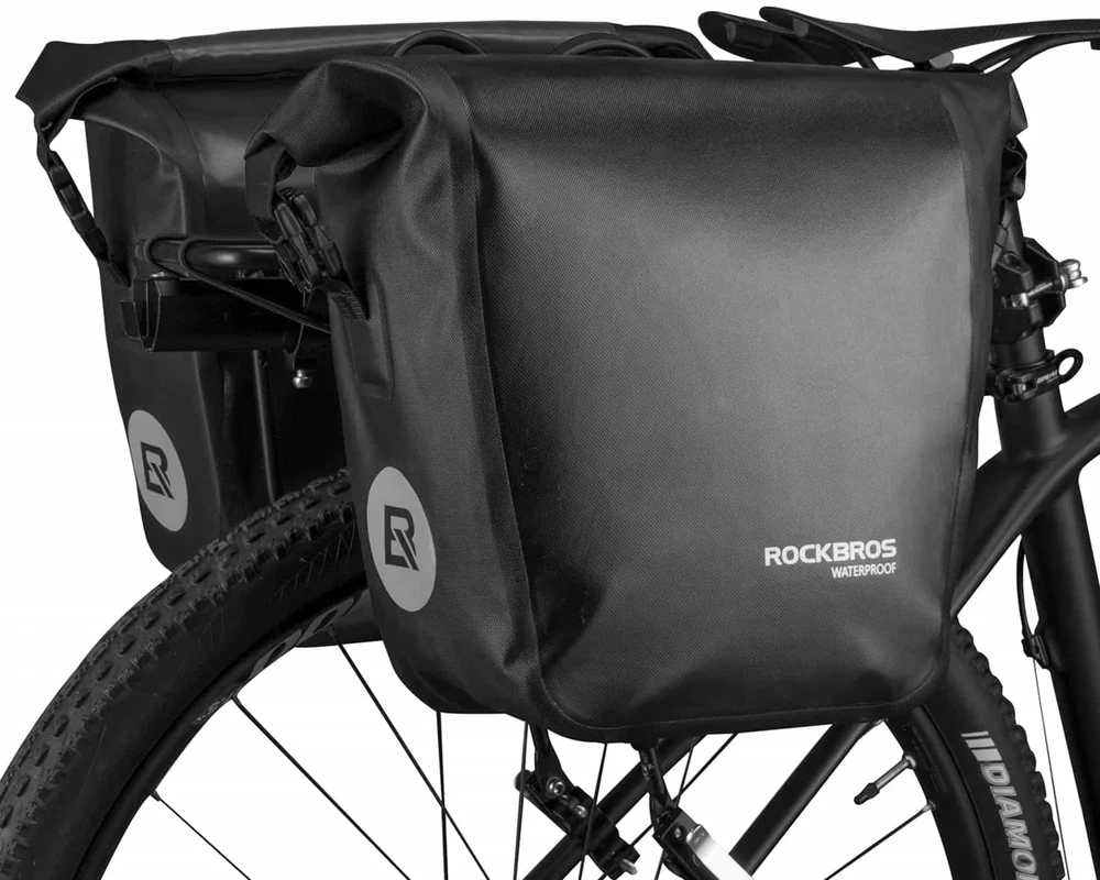 Rockbros AS-003-1BK vandeniui atsparus dviračio krepšys su pečių dirželiu, tvirtinamas priekyje/gale, 10-14 l - juodas