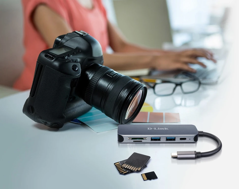 D-Link DUB-2325 knyginių kompiuterių dokas / jungčių replikatorius C tipo USB Pilka
