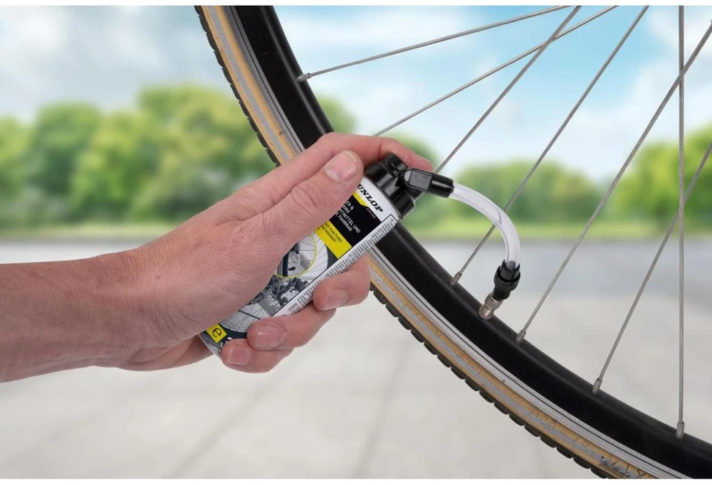 SANDARINIMO PURŠKALAS DVIRAČIO KAMERAI SU UNIVERSALIU VOŽTUVU 75ML DUNLOP 303772