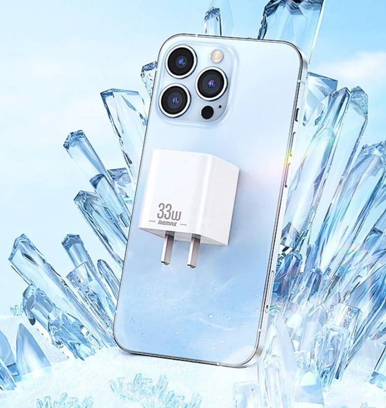 REMAX SIENINIS ĮKROVIKLIS BATT SERIES PD QC 33W RP-U26 1xUSB + 1xUSB-C Baltas