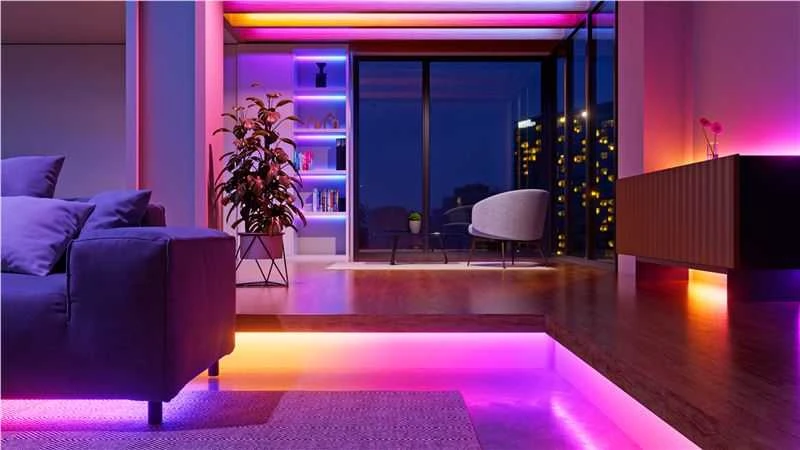 „Nanoleaf Essentials Matter“ išmanioji adresuojama daugiaspalvė HD šviesos juostelė, 5 m, 300 LED | 16 M+