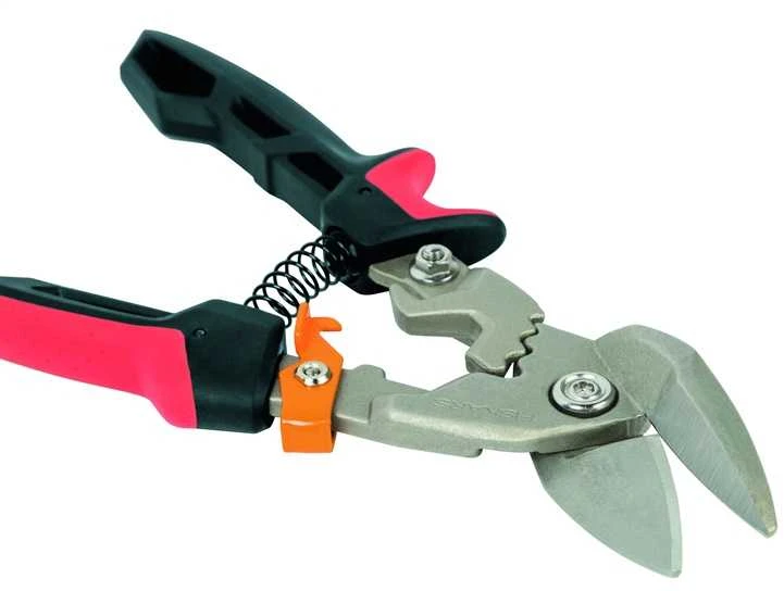 „Fiskars PowerGear“ aviacijos pjovimo poslinkis į kairę