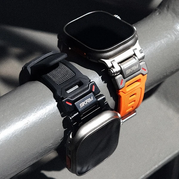 „Skinarma“ titano dirželis „Apple Watch Ultra“, 49 mm, oranžinis