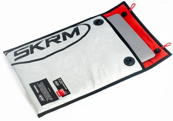 Skinarma Krepšys Comet laptop sleeve 14" sidabrinė/sidabrinis