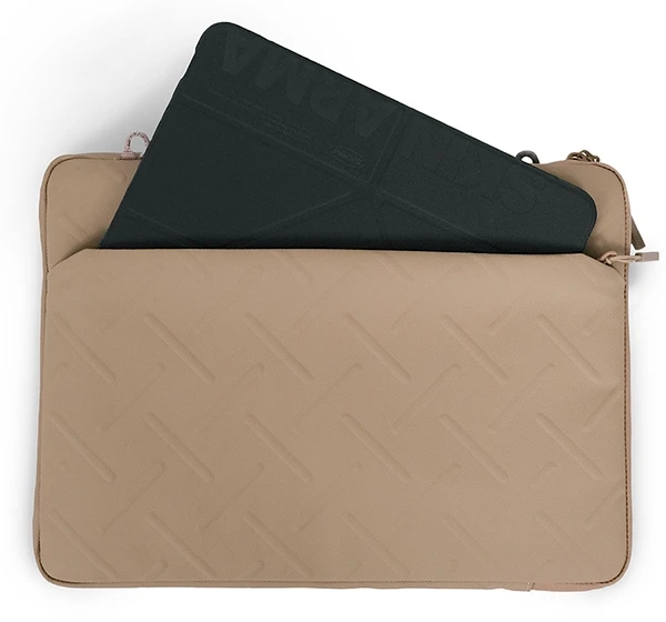 Skinarma Bag Juno laptop sleeve 14″ khaki
