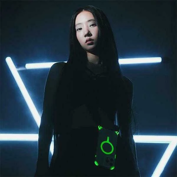 Skinarma dėklas Saido Apple iPhone 16 Pro Max 6.9″ Magnetic Charging žalias (niteglow)