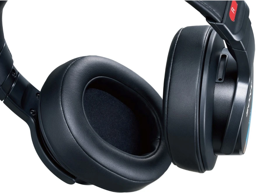 Sony MDR-M1 uždaros studijinės ausinės, Juodos