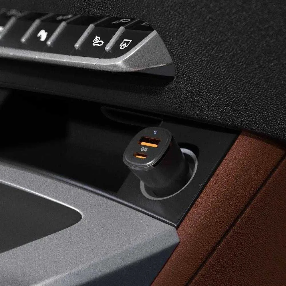 Spigen ArcStation Essential EV482 48W automobilinis įkroviklis – juodos spalvos