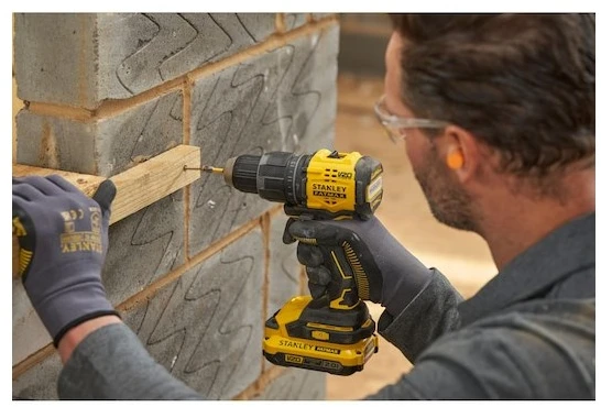 Stanley SFMCD716D2T-QW grąžtas 1900 RPM Beraktė Juoda, Geltona