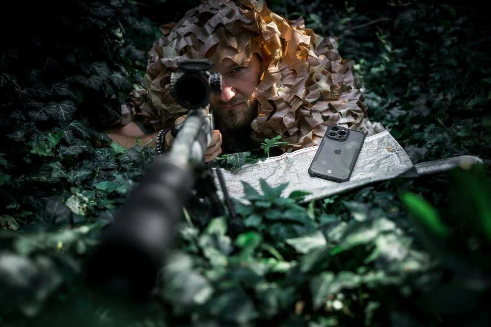 Dėklas Tactical Quantum Stealth dangtelis, skirtas Apple iPhone 15 skaidrus/juodas