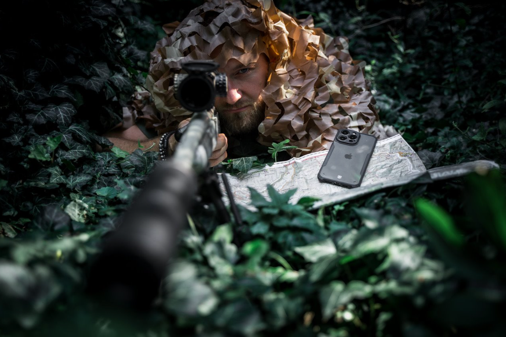 Dėklas Tactical Quantum Stealth dangtelis, skirtas Apple iPhone 13 skaidrus/juodas