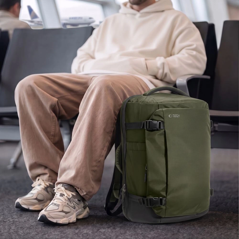 Tech-Protect DEFENDER S70 RYANAIR & WIZZAIR KELIONINĖ KUPRINĖ NEŠIOJAMAM KOMPIUTERIUI, 24L 40x30x20, KARINĖ ŽALIA
