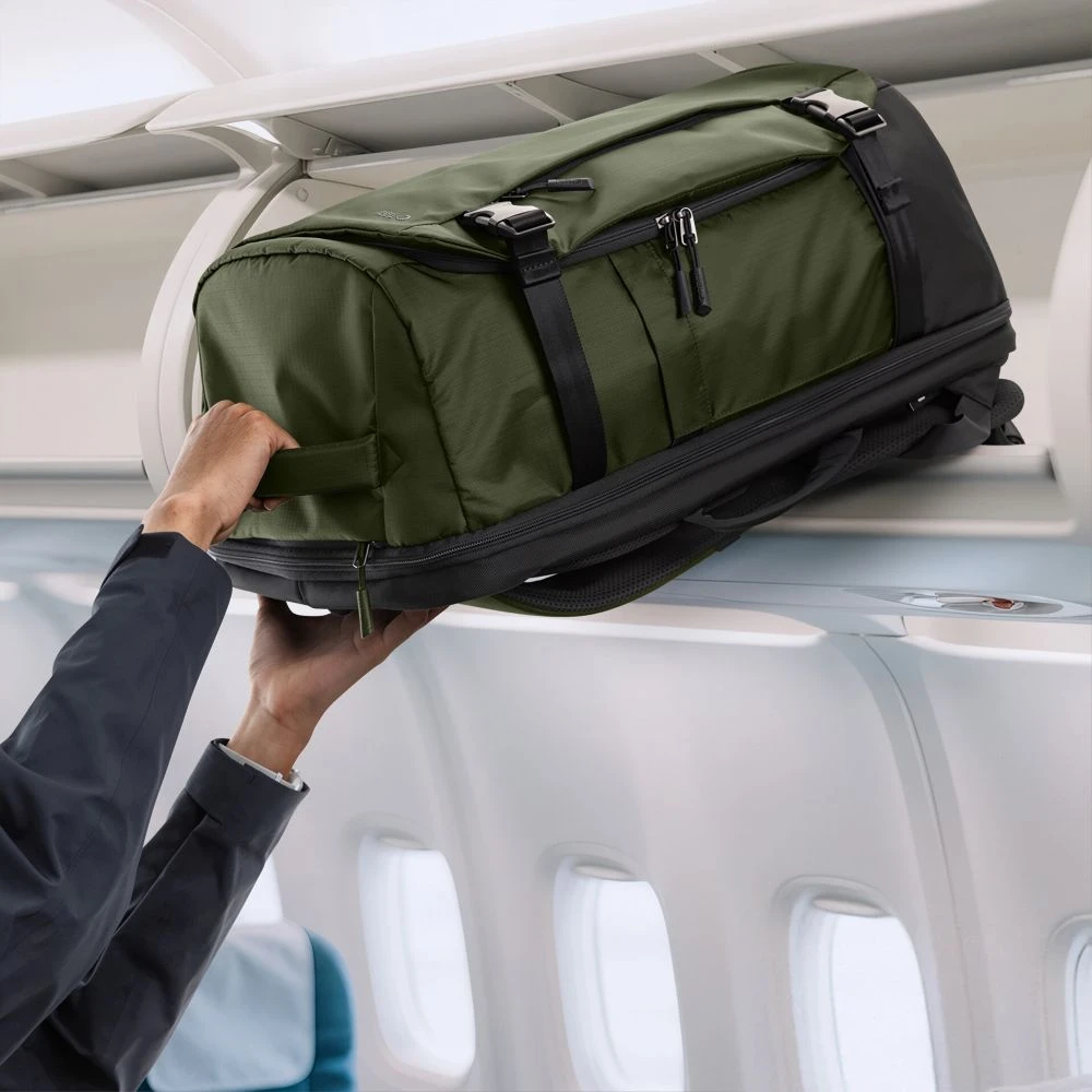 Tech-Protect DEFENDER S70 RYANAIR & WIZZAIR KELIONINĖ KUPRINĖ NEŠIOJAMAM KOMPIUTERIUI, 24L 40x30x20, KARINĖ ŽALIA
