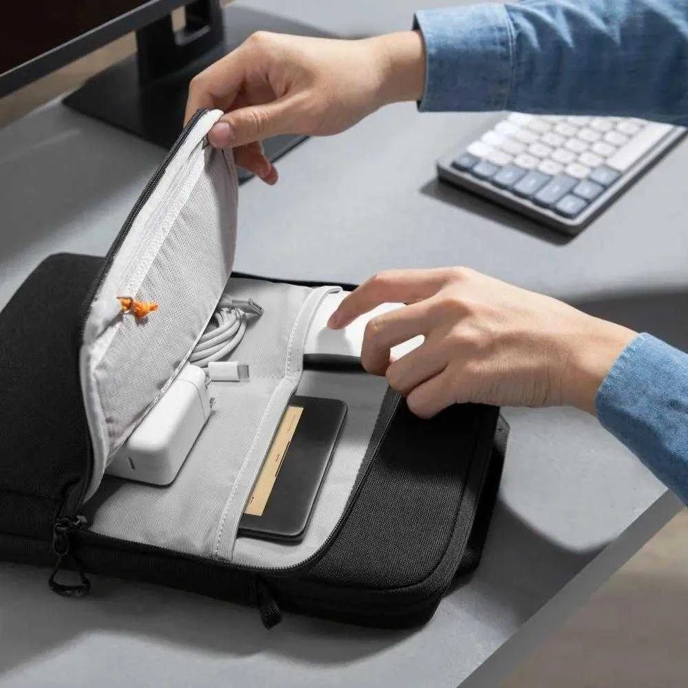 Tech-Protect Defender VR Nešiojamas kompiuteris Bag 13-14 - Juodas