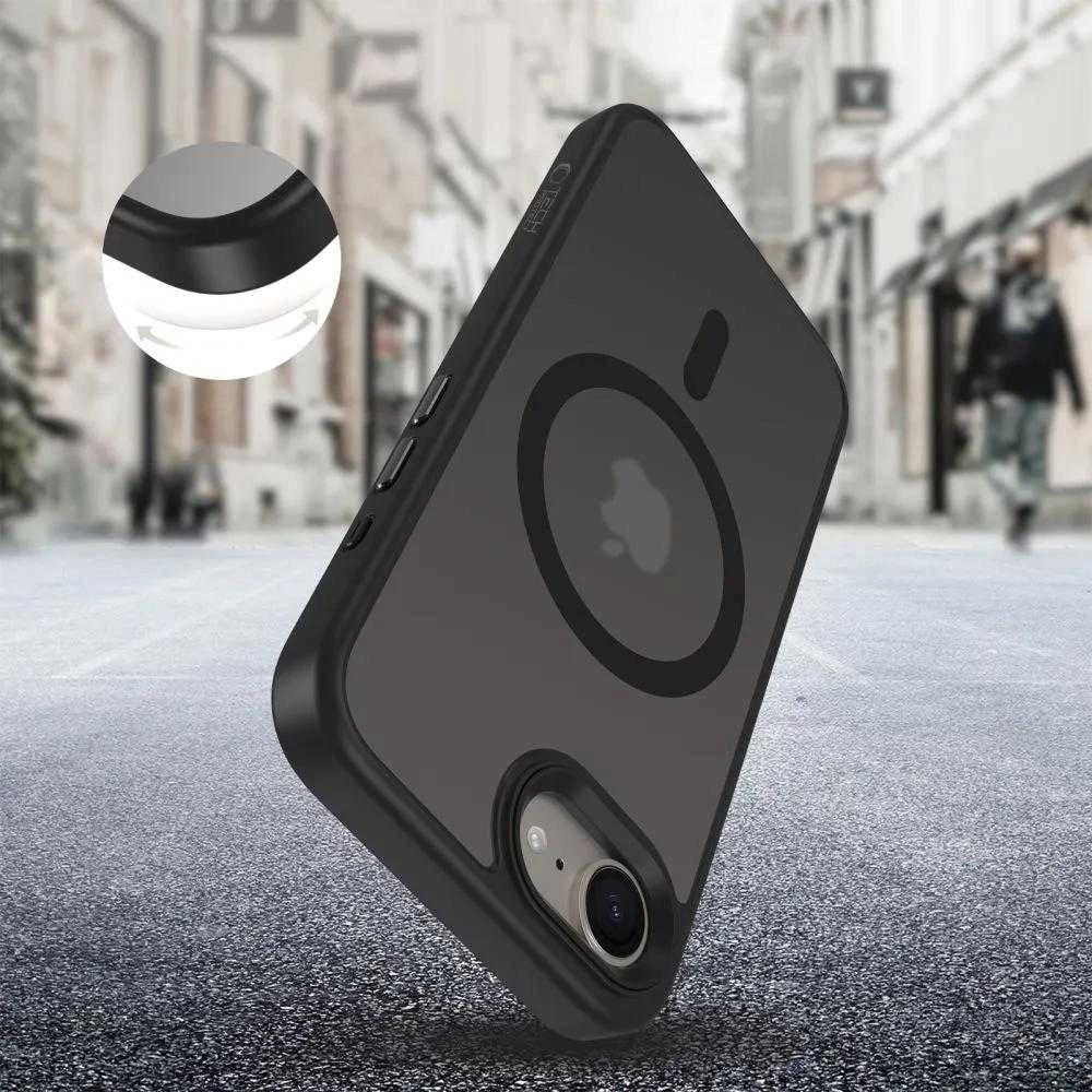 „Tech-Protect MagMat MagSafe“ dėklas, skirtas „iPhone 16e / 17e“ – matinis juodas