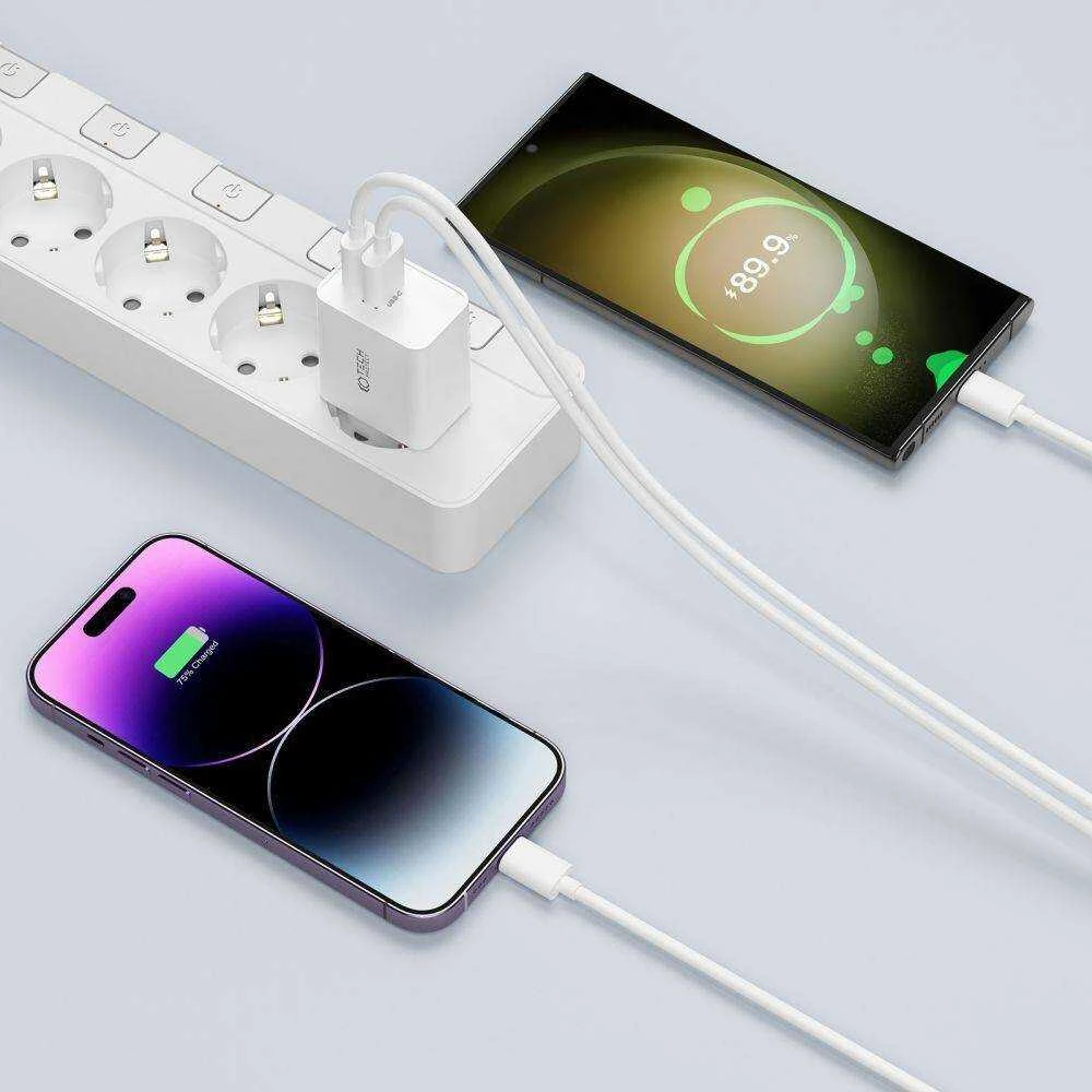 Tech Protect Sieninis įkroviklis 2x USB-C PD 35W + Cable USB-C – Lightning baltos spalvos