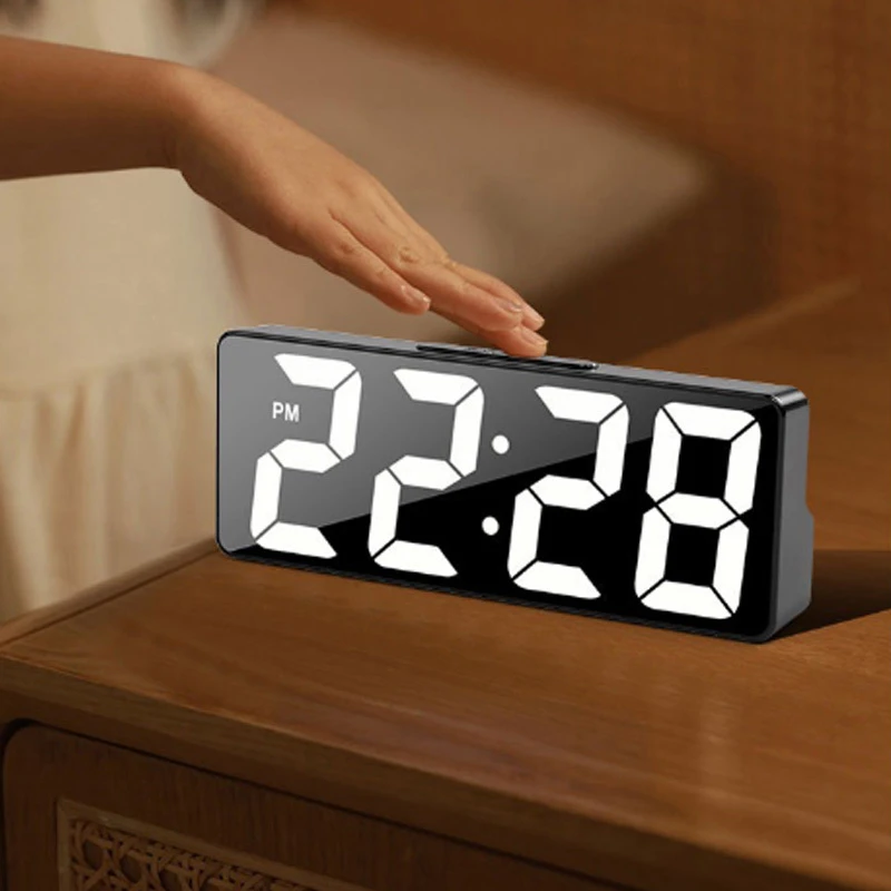 Fusion Accessories LED Digital clock