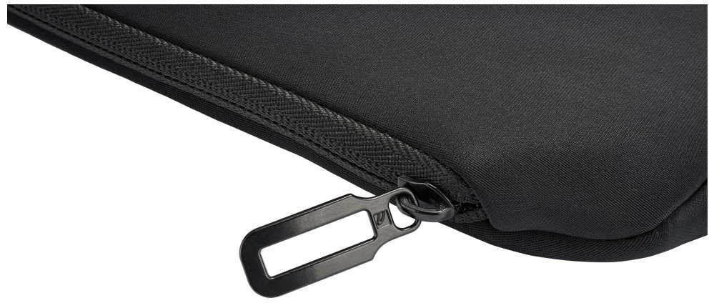 Tucano Colore Sleeve krepšys kompiuteriui 17“/18” for 17“/18” laptops juodos spalvos