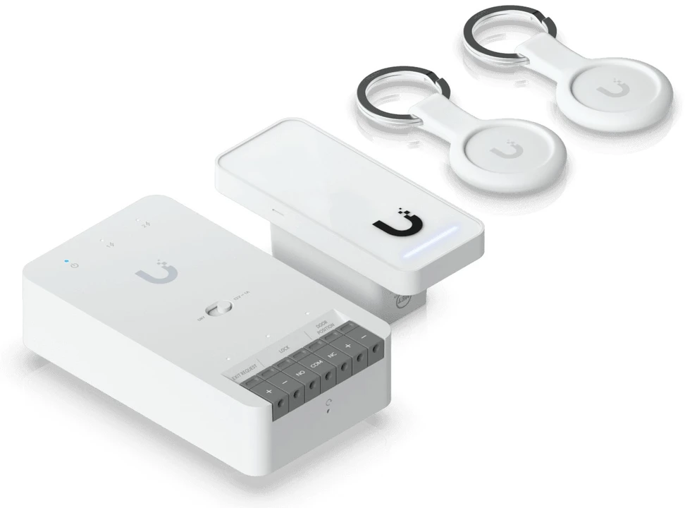 „UBIQUITI G3“ PRADINIŲJŲ RINKINYS. PAPRASTAS, VISKAS VIENAME RINKINYS, SKIRTAS VIENOMS DURIMS VALDYTI VIENU SKAITYTUVU. PALAIKO SKLANDŲ NUSTATYMĄ IR „APPLE TOUCH PASS“, KAD SKIRTA MODERNIAI IR SAUGIAI PRIEIGOS KONTROLEI.