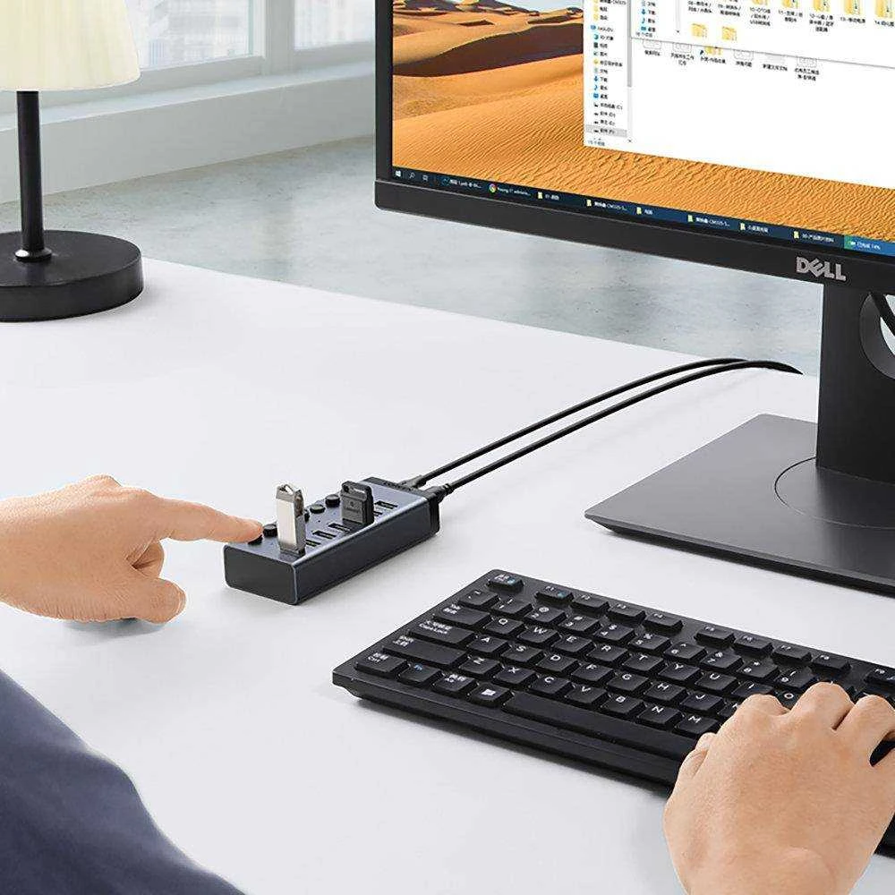 UGREEN Hub 7in1 USB-C, 7x USB-A 3.0 12V 2A (juoda)