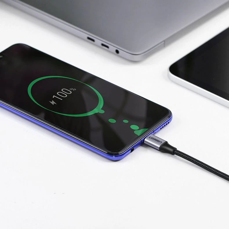 UGREEN US255 USB-C į USB-C alkūninis kabelis, 3A, 60W, 2m (juodas)
