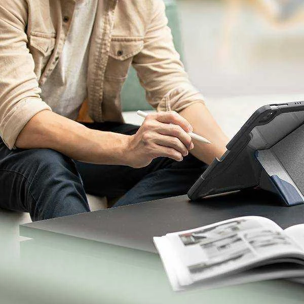 Panzer Glass UNIQ Trexa Dėklas Apple iPad Pro 11″ 2021/2020 Antimicrobial juodos spalvos