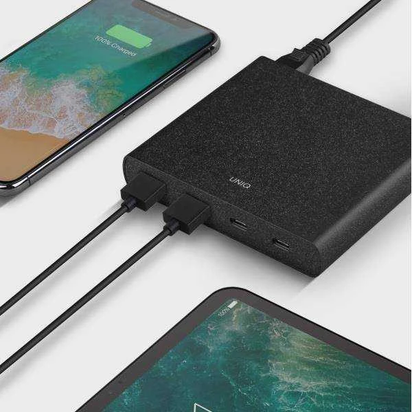 UNIQ laidinis įkroviklis HUB Surge 90W juodos spalvos 2xUSB Quick Charge 3.0 + 2xUSB-C PD 3.0 (LITHOS Collective)