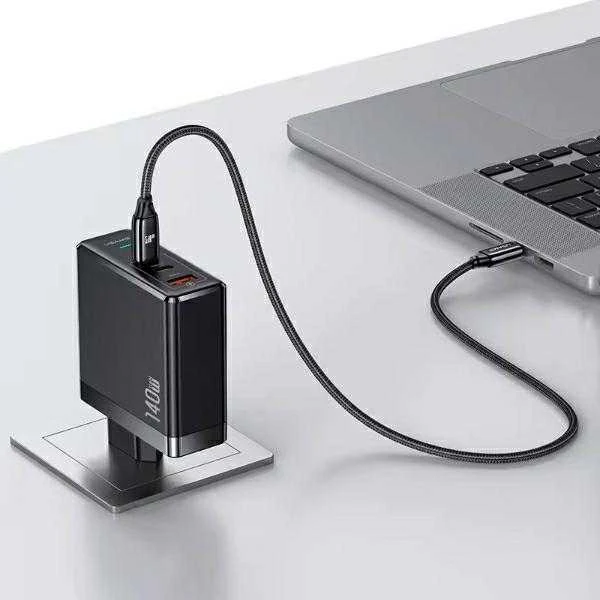 USAMS įkroviklis 2xUSB-C+1xUSB T52PD140W PD greito įkrovimo US-CC168 + U82 USB-C/USB-C US-SJ581 laidas
