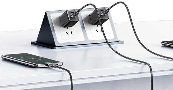 USAMS SET Kabelis USB į USB-C 3A 1.2m Greito įkrovimo plienas/tamsus 30 vnt SJ718ZJ01 (US-SJ718)